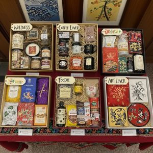 Thematic Gift Packs – Personalized Vietnamese Gift Combos